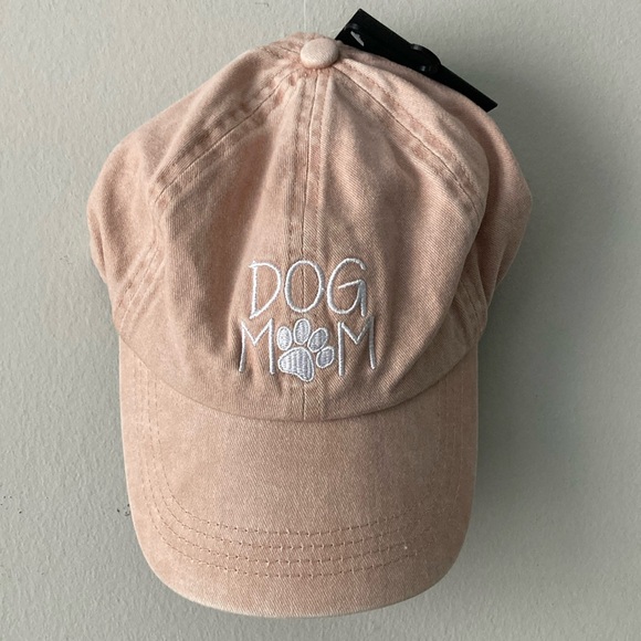 David and Young Accessories - Reserved NWT Dog Mom Embroidered Baseball Hat 🐾